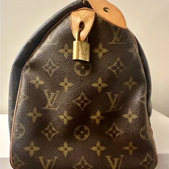 Louis Vuitton Monogram Canvas Speedy 30 - Picture 4 of 15